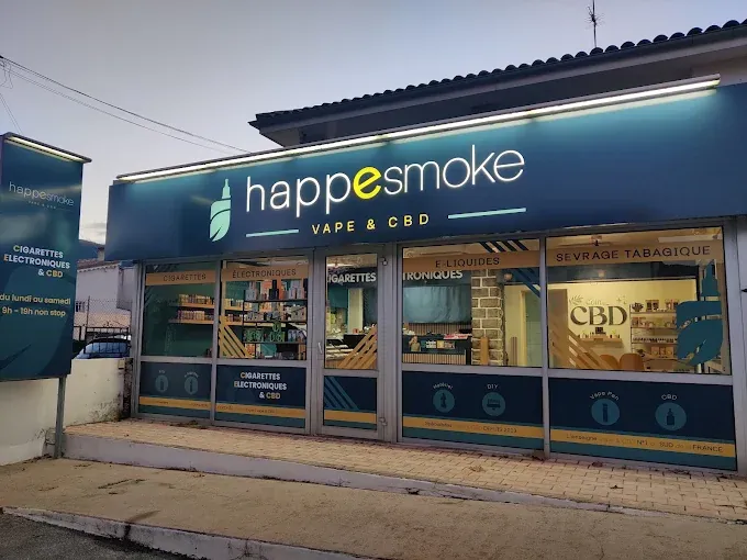 Vitrine du magasin HappeSmoke Sisteron